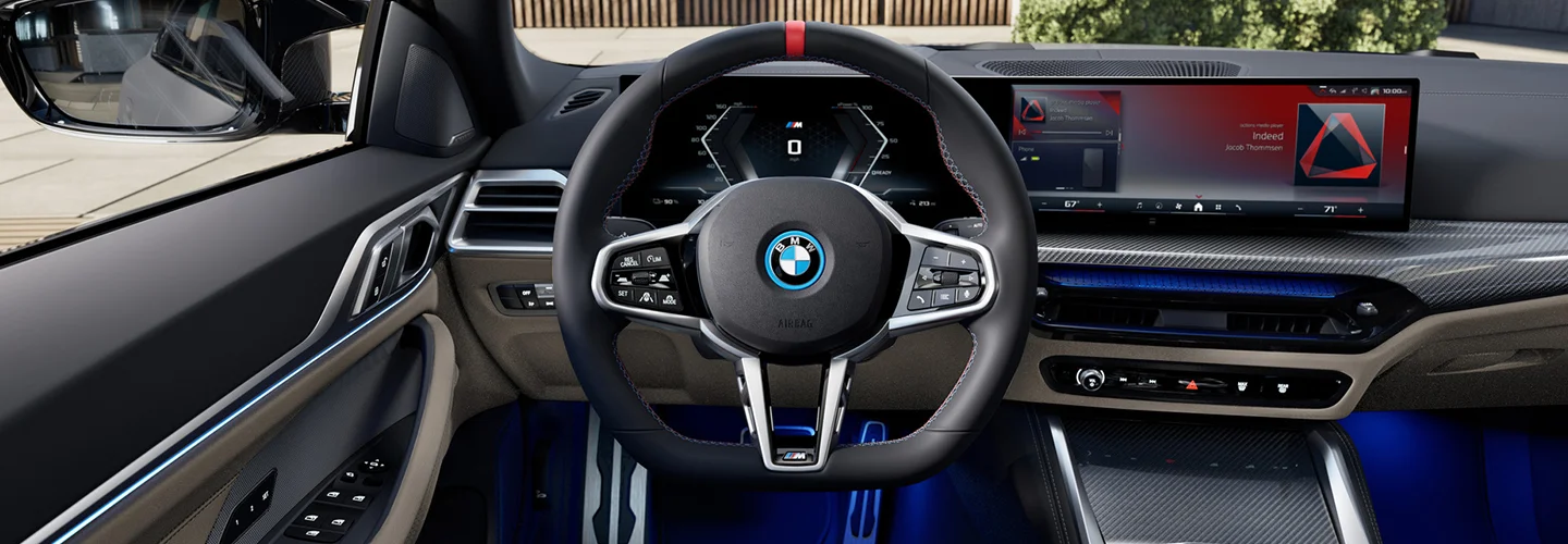 New BMW i4 eDrive40 interior