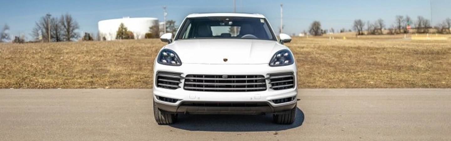 2021 Porsche Cayenne Slide1