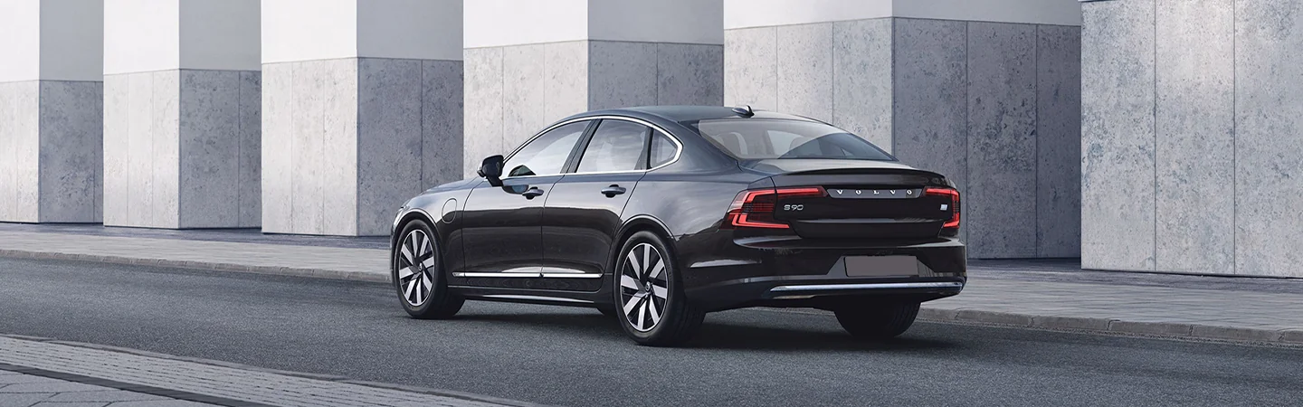 2025 Volvo S90 Specs black color side view stand on road