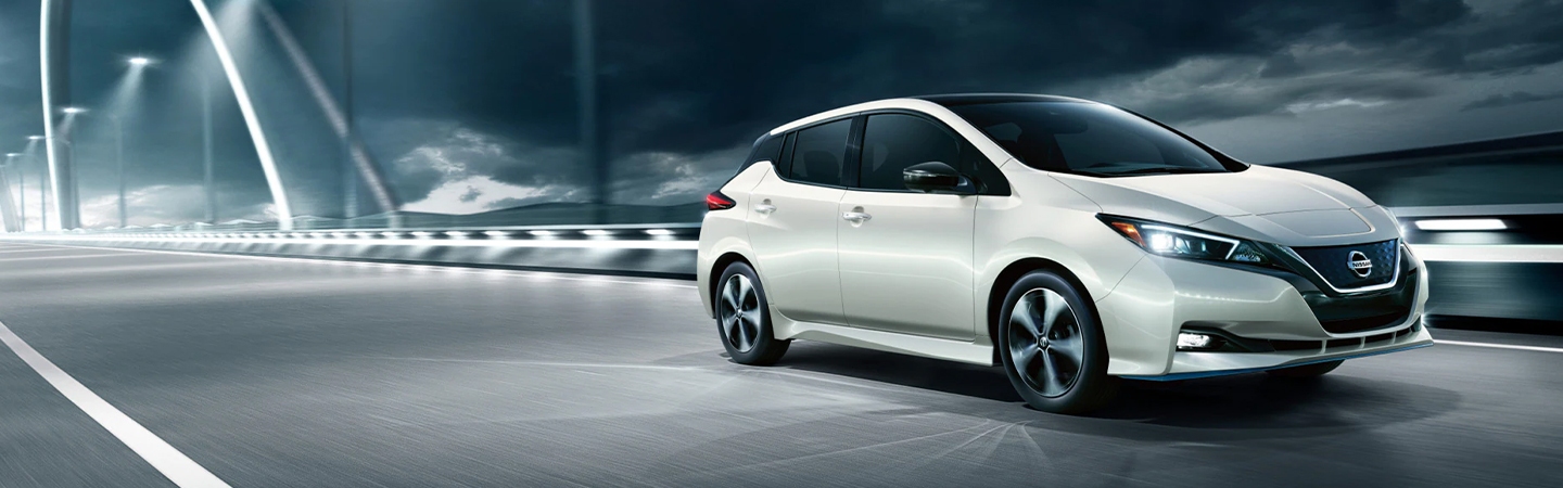 2022 Nissan Leaf Slide2