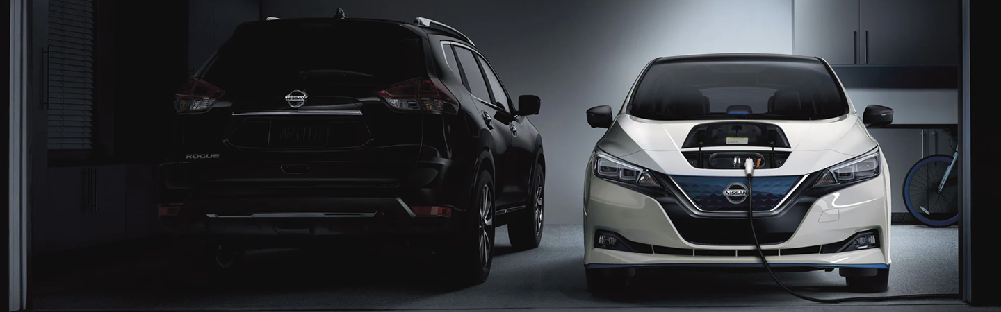 2022 Nissan Leaf slide3