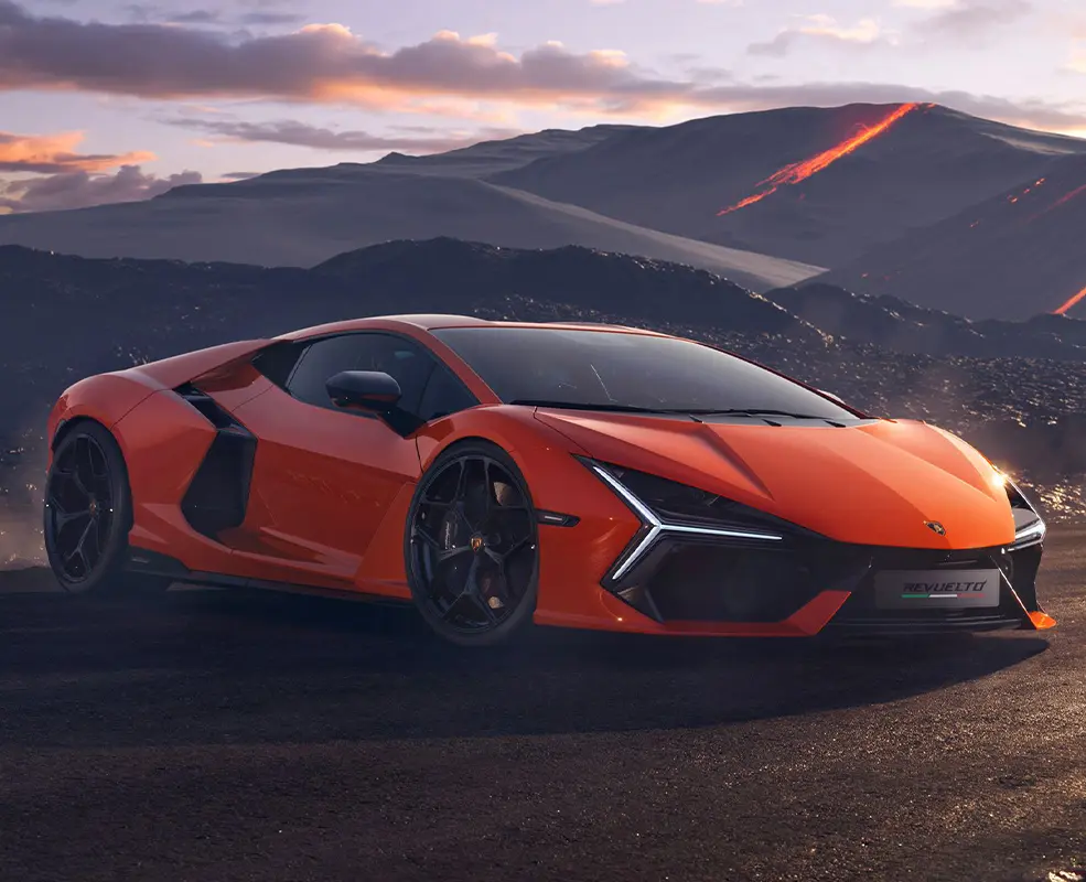 Lamborghini Revuelto exterior