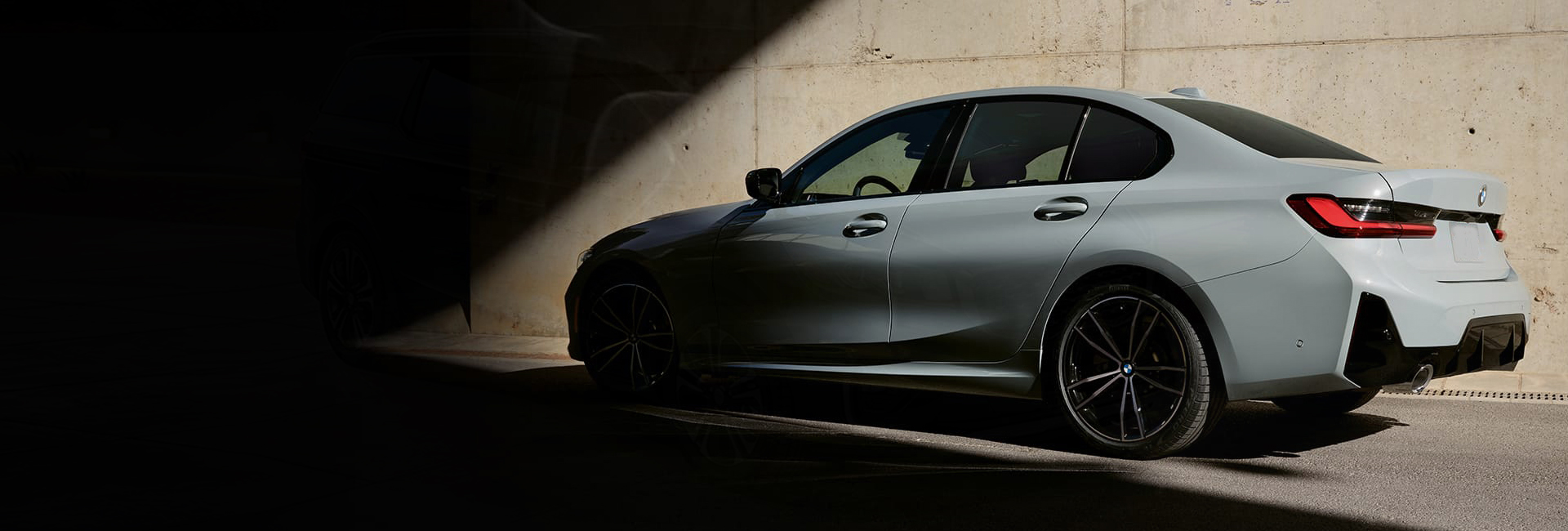 2023 BMW 330i exteriorimage