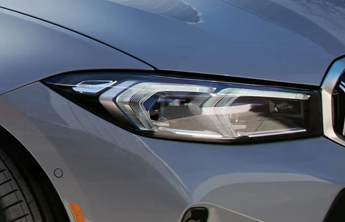 2023 BMW 330i  exteriorsmall-1