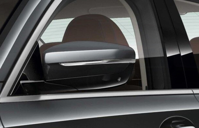 2023 BMW 330i  exteriorsmall-2