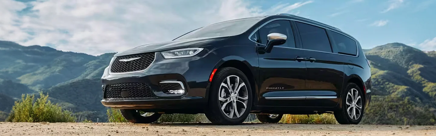 2024 Chrysler Pacifica Specs front side black