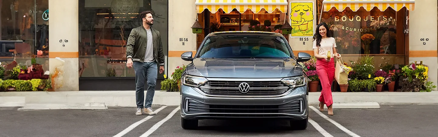 2024 Volkswagen Jetta Specs silvercolor frontview