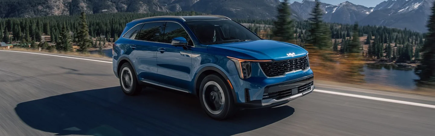 2025 Kia Sorento Hybrid Blue color front view