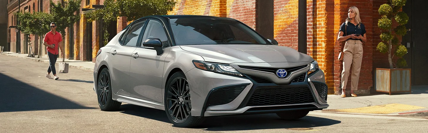 2024 Toyota Camry Hybrid Specs white front view