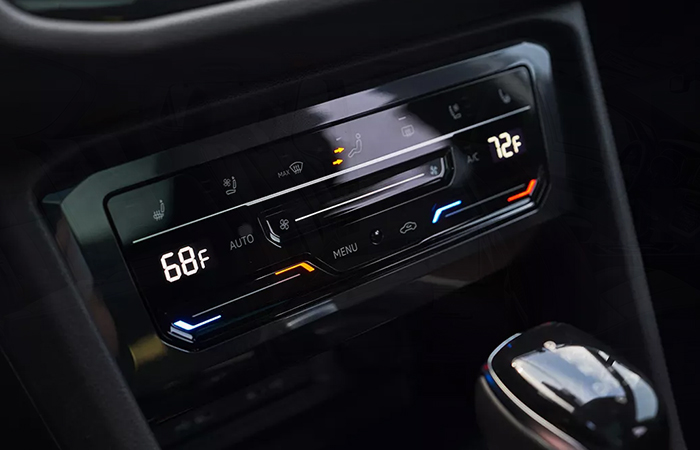 2023 Volkswagen Tiguan Specs  interiorsmall-2