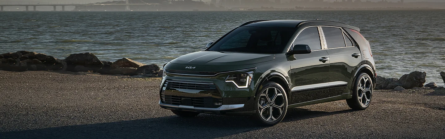 2024 Kia Niro Hybrid Specs front side in green