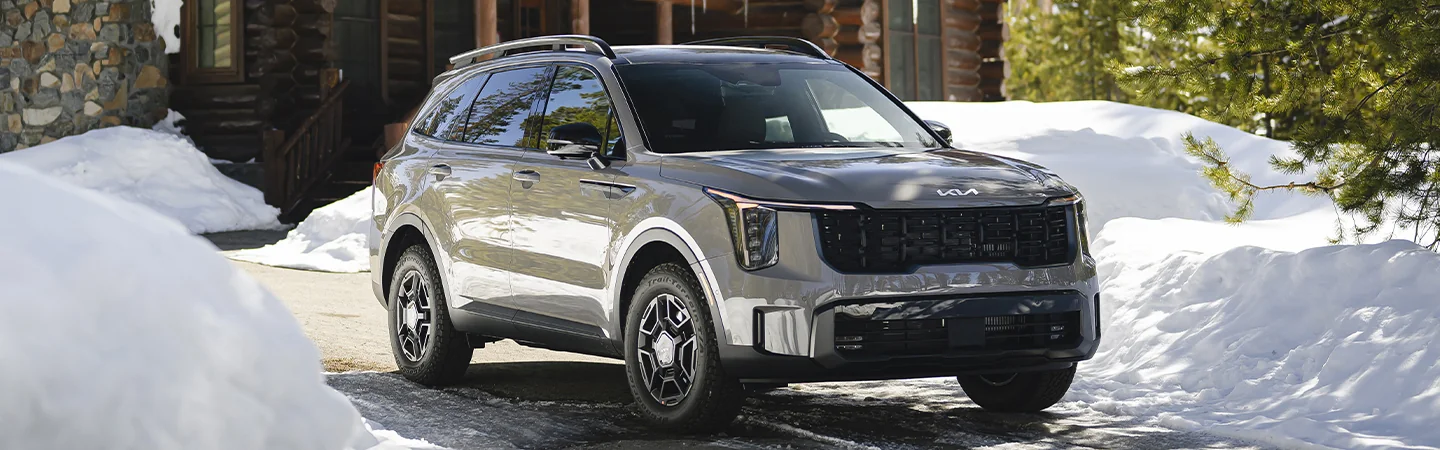 2025 Kia Sorento gray color car stand on snow road