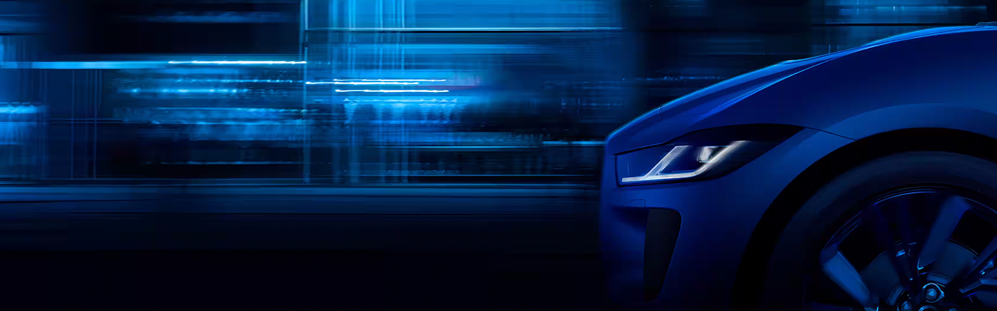 2024 Jaguar I-PACE tire view in blue colour
