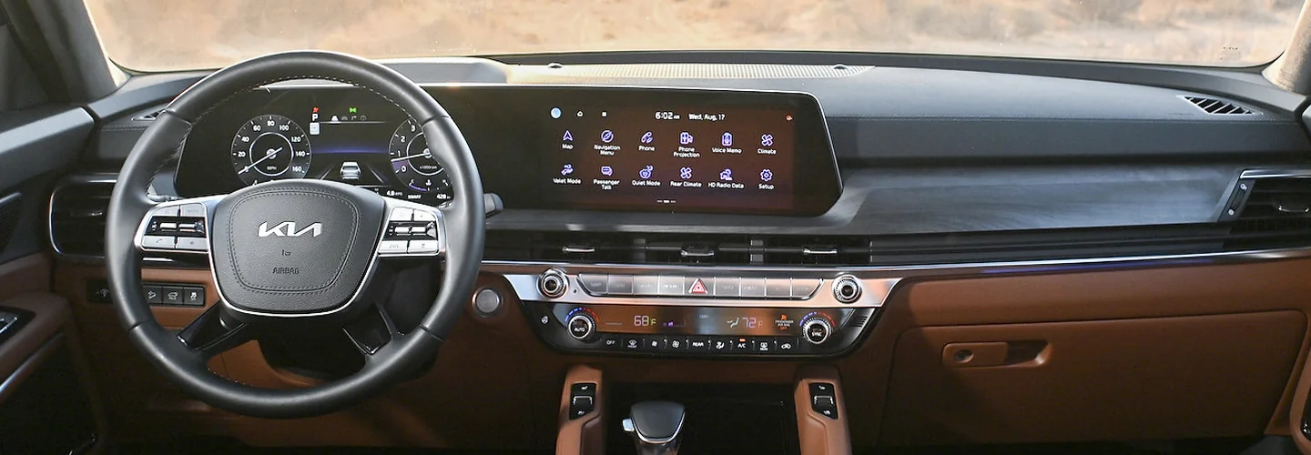 Interior view of the dashboard and tech of a 2025 Kia Telluride view