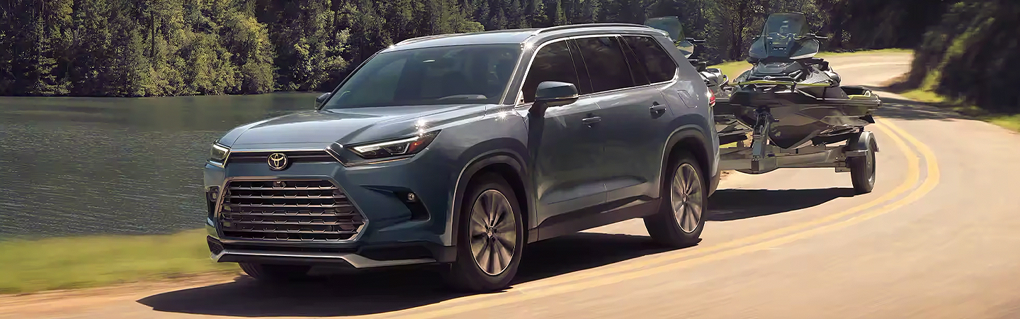 Toyota Grand Highlander 2024 grey sideview