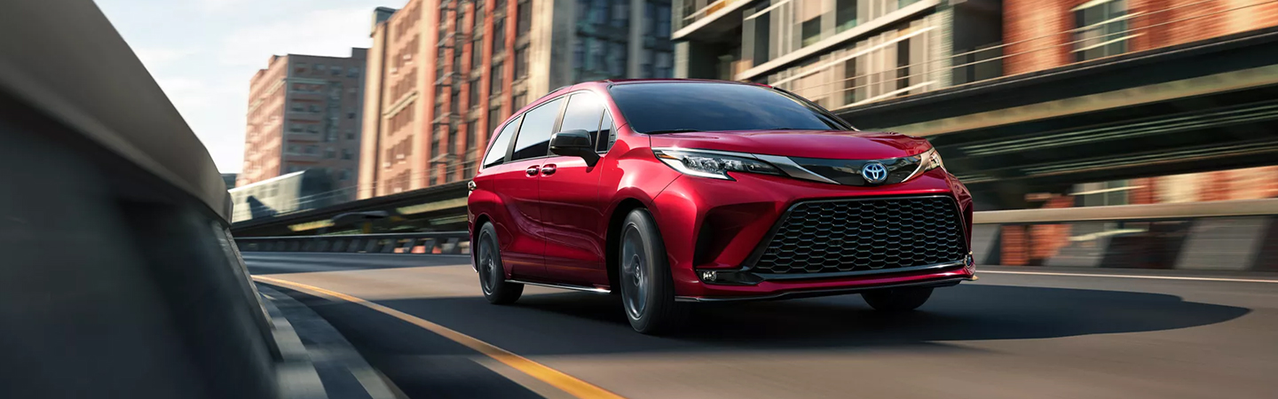 The 2022 Toyota Sienna Slide1