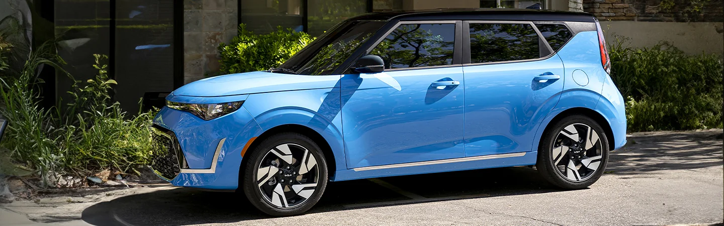 2024 Kia Soul Gas Mileage blue color side view
