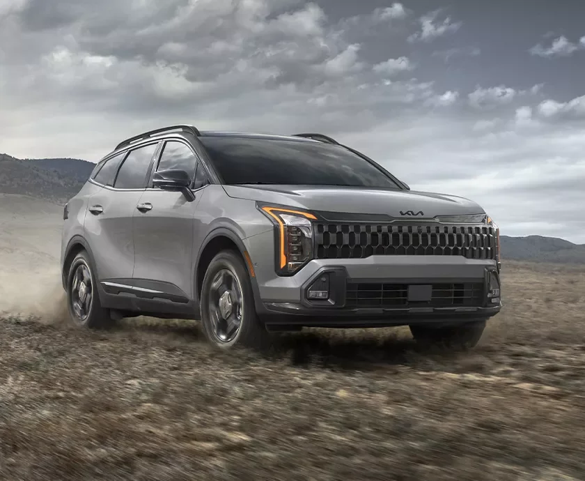 2026 Kia Sportage Hybrid on the move