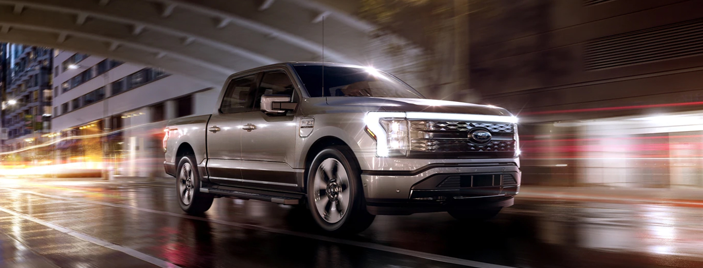 2022 Ford F-150 Lightning 