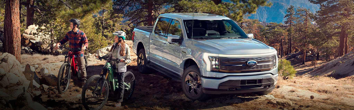 2022 Ford F-150 Lightning Slide1