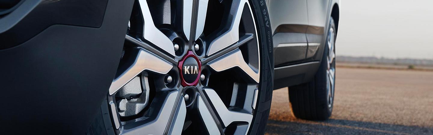 Close up of Seltos wheel