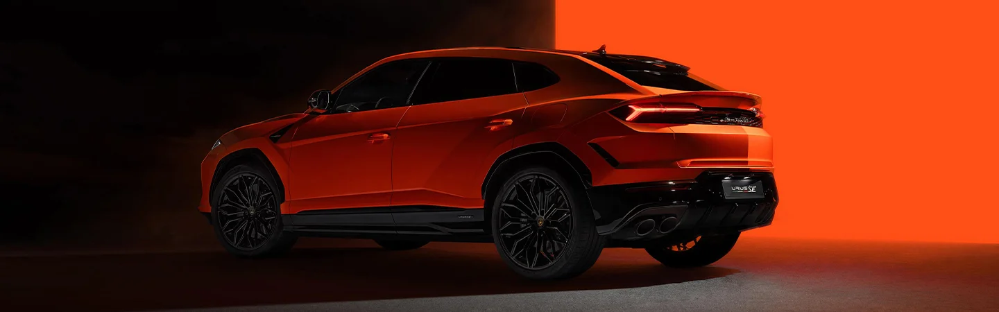 rear back orange 2025 Lamborghini Urus