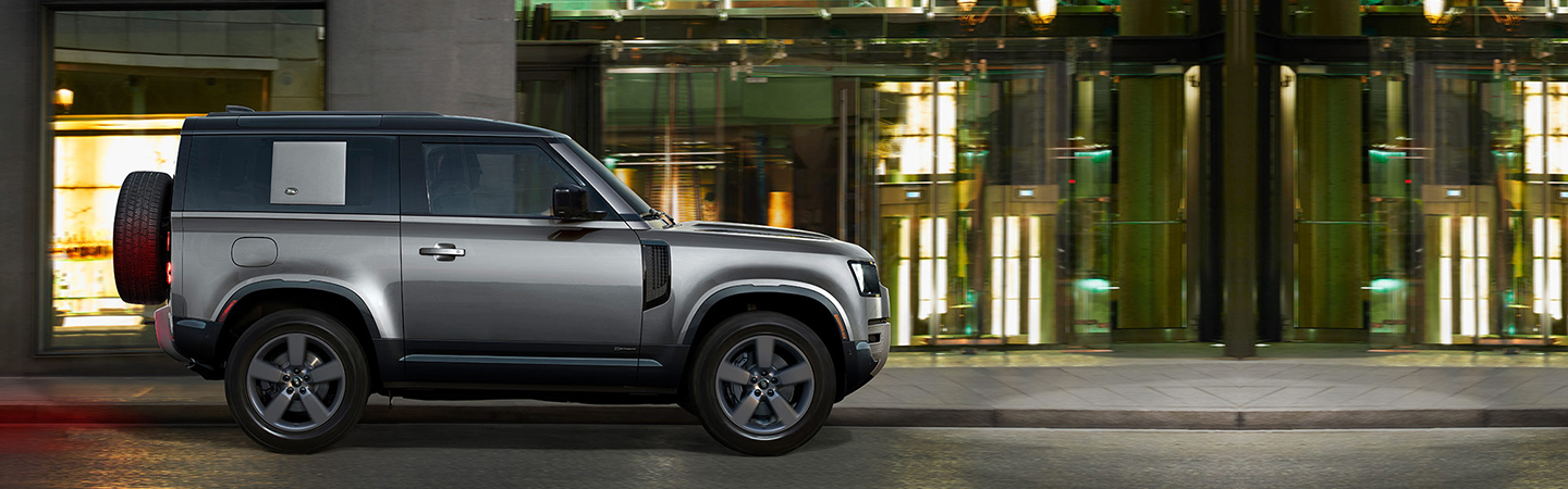 2022 Land Rover Defender Specs in the city