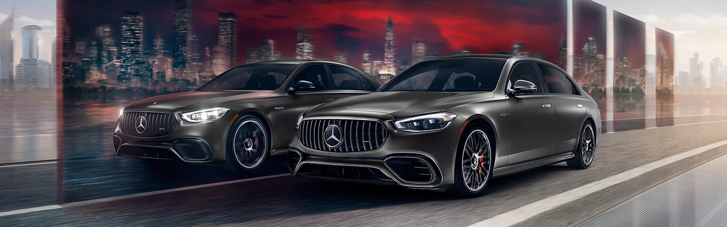 2025 S-Class Bliack color car mirror reflection
