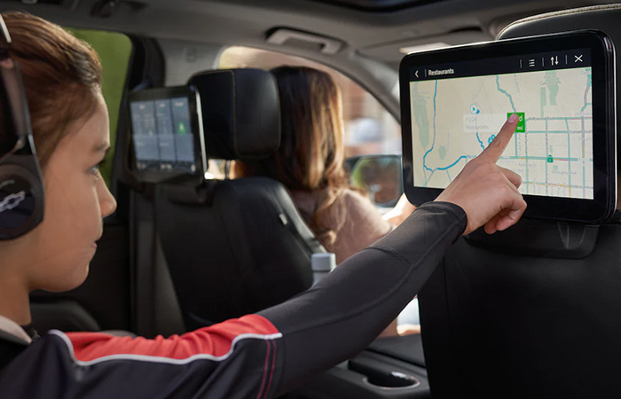 2022 Chevrolet Suburban Interior