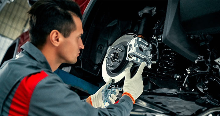Service department at Pat Peck Honda