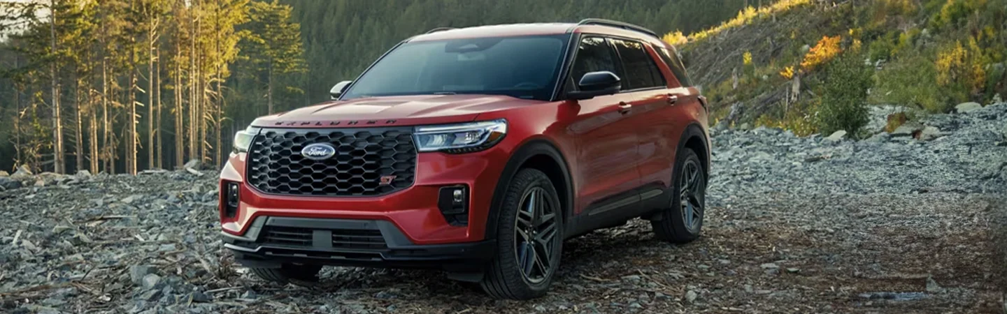 2025 Ford Explorer redcolor frontview