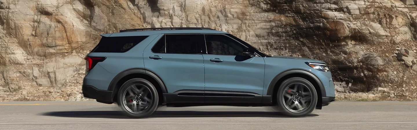 2025 Ford Explorer Specs front side view blue