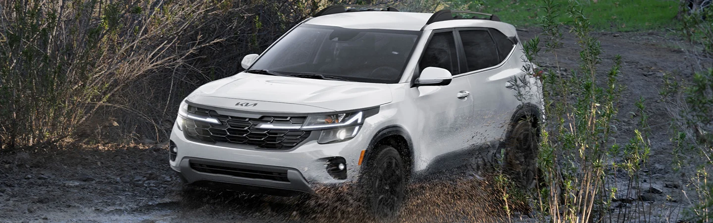 2024 Kia Seltos Specs white color front view