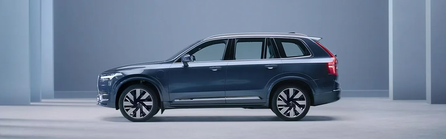 2024 Volvo XC90 Recharge bluecolor sideview