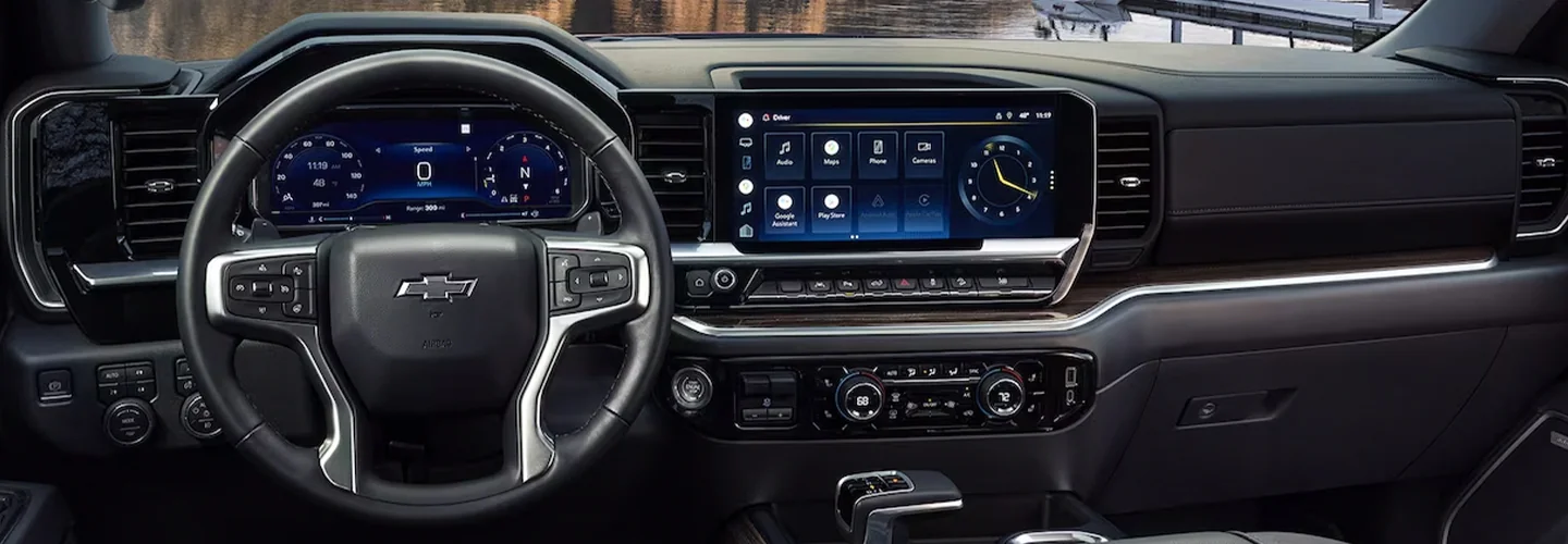2024 Chevrolet Silverado interiorimage