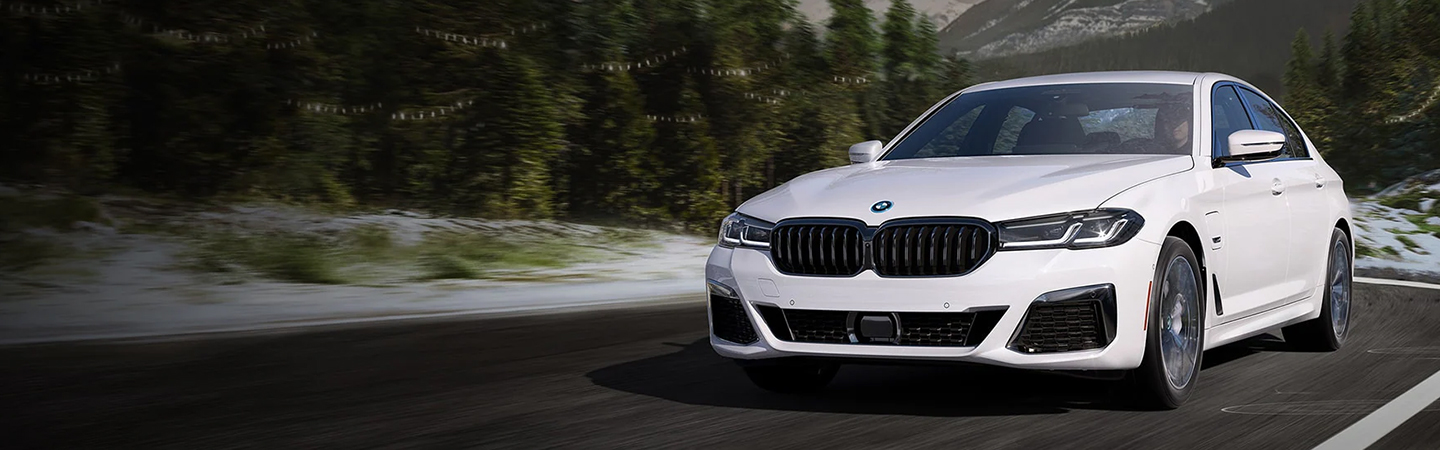 2022 BMW 5 Series Slide3