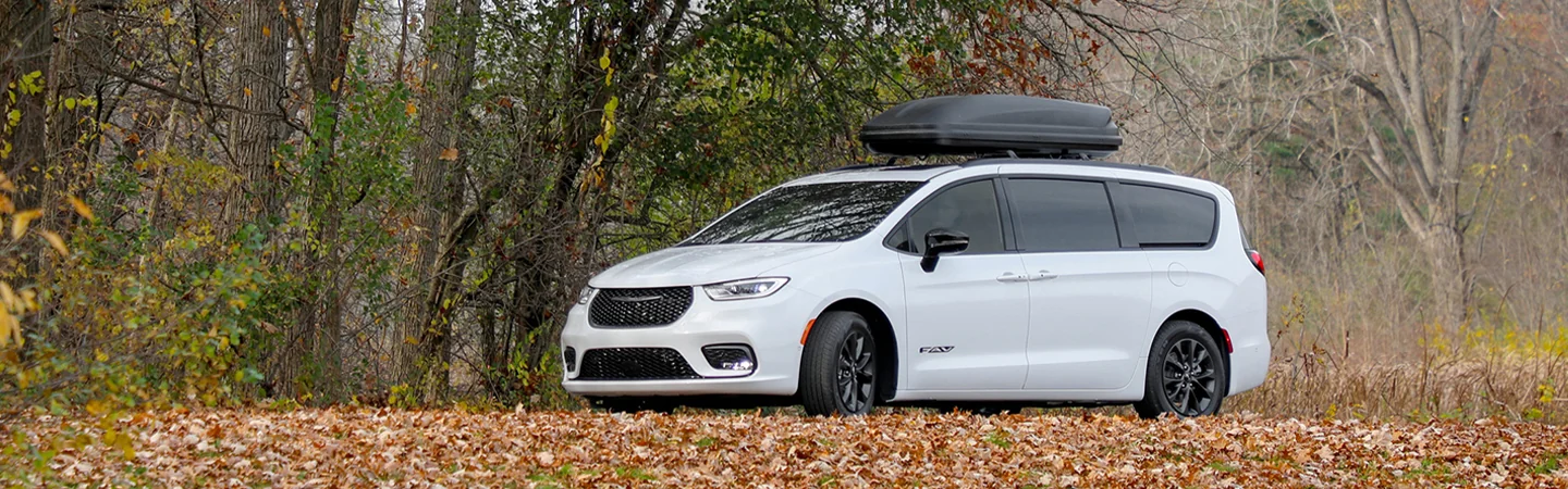 2025 Chrysler Pacifica White color car Side View