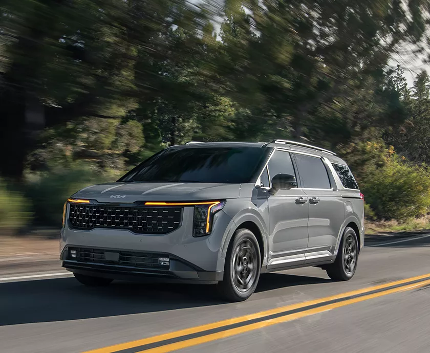 2026 Kia Carnival exterior view