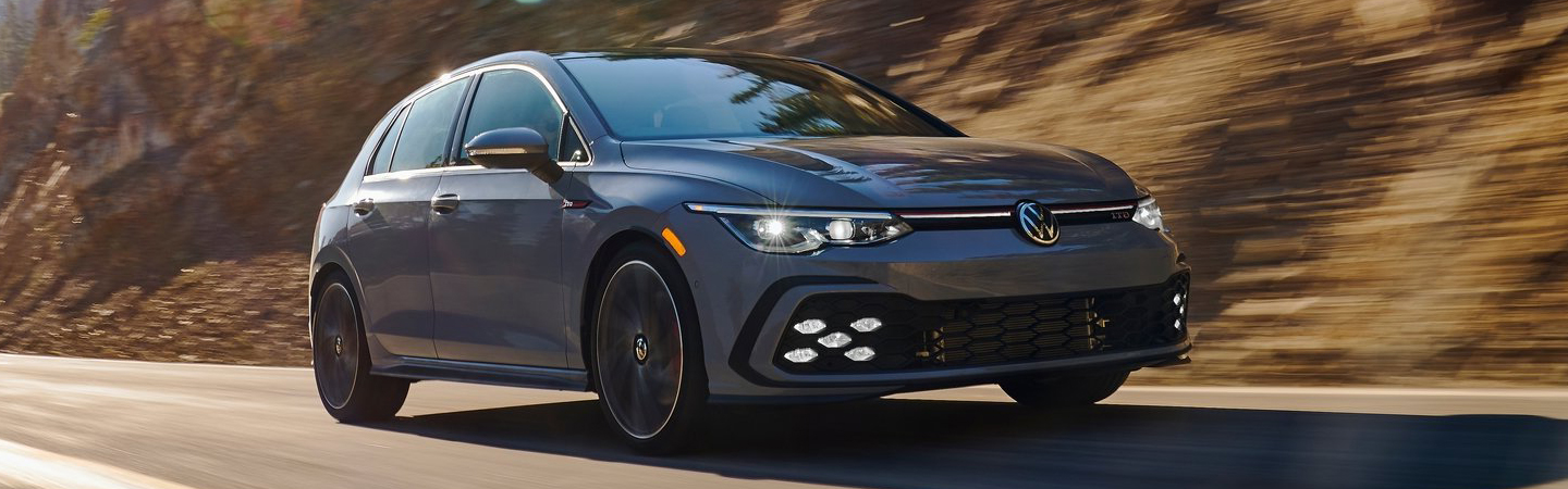 2022 Volkswagen Golf GTI Slide4