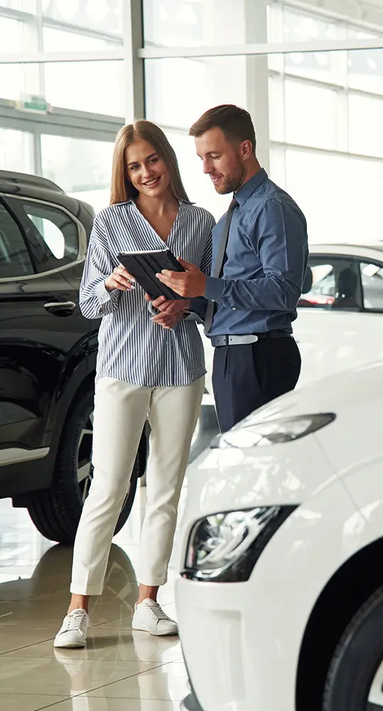 sales rep helping customer