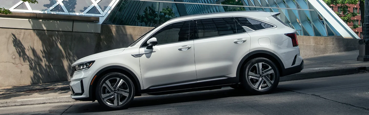 2024 Kia Sorento Plug-in Hybrid Range whitecolor sideview