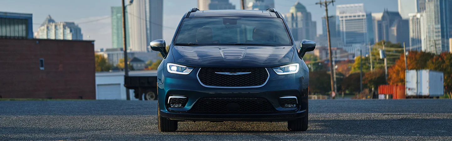 2024 Chrysler Pacifica Hybrid Range blackcolor frontview
