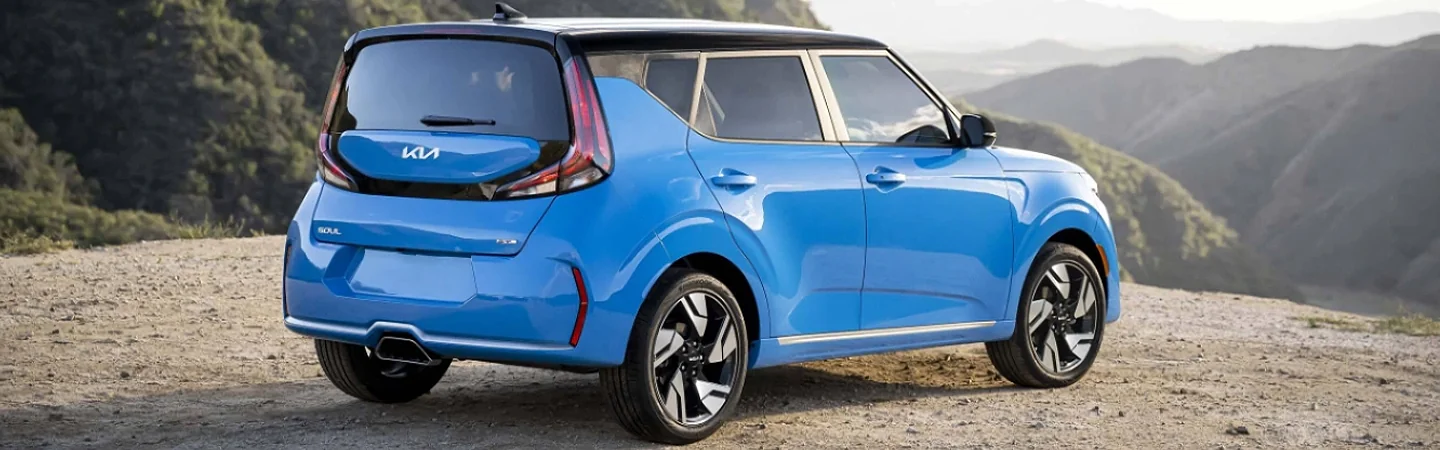 2024 Kia Soul Specs side back in blue 