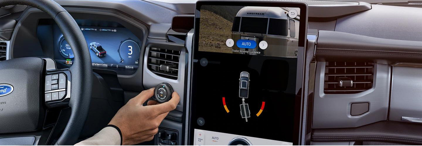 2022 Ford F-150 vs. Ram 1500 Interior