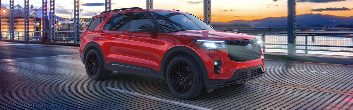 2025 Ford Explorer white color front view