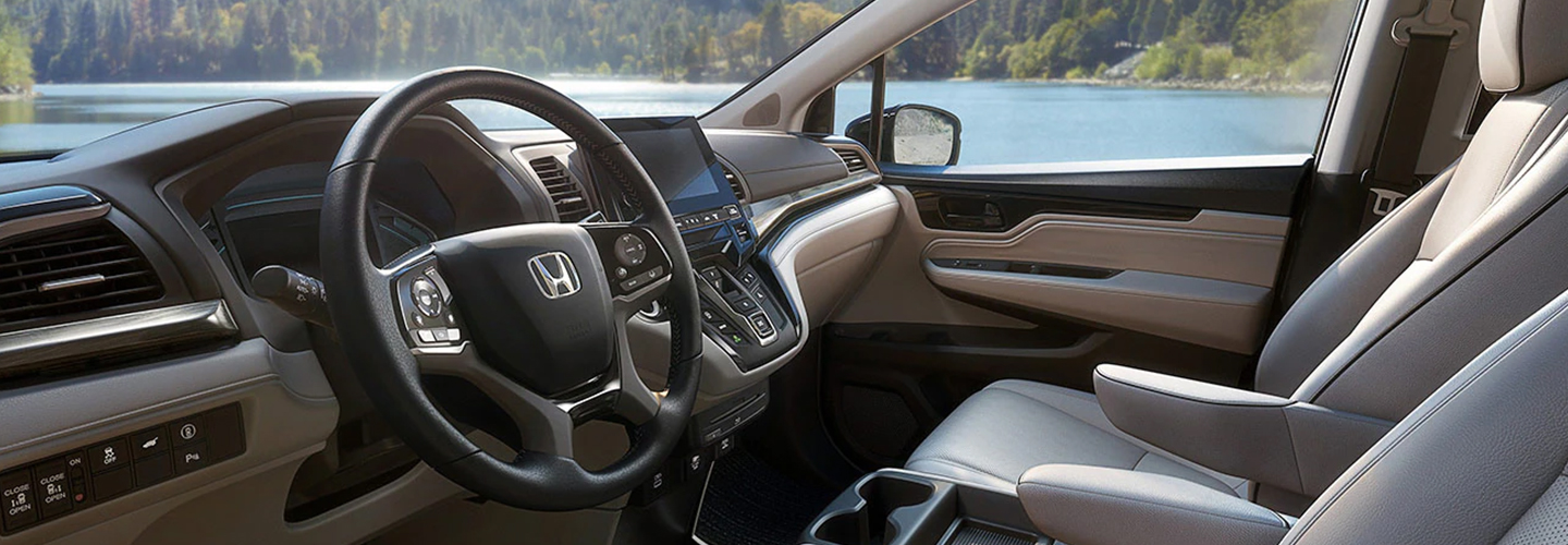2023 Honda Odyssey vs Kia Carnival interiorimage