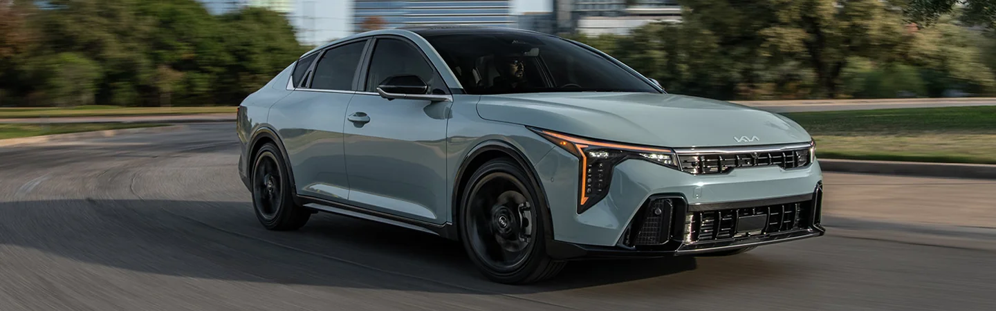 2025 Kia K4 Specs sliver color side view 