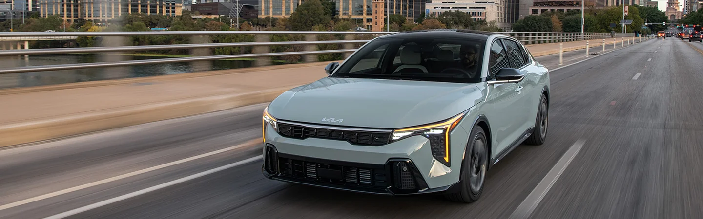 2025 Kia K4 Specs sliver color front view