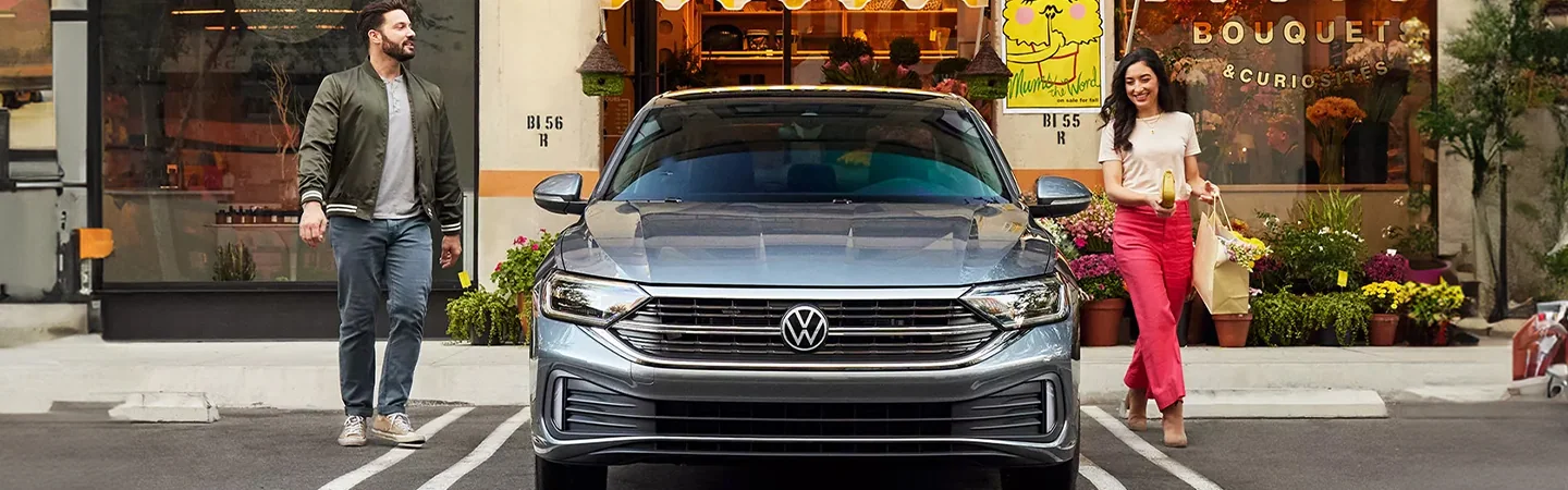 2024 Volkswagen Jetta vs Nissan Sentra silvercolor frontview