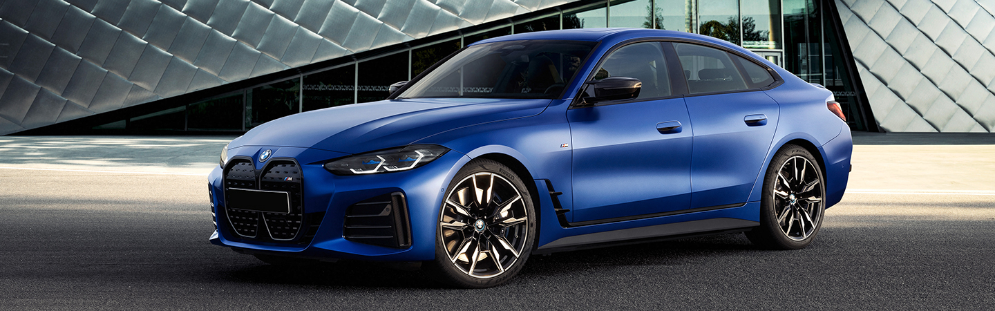 2022 BMW i4 Electric Slide3